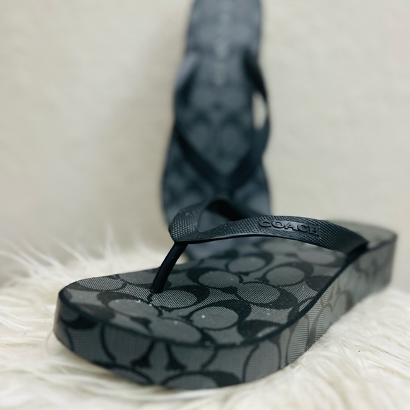 Coach Slides - Picture 4 of 4